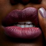 Buy M.A.C Satin Lipstick - Captive (3 g) - Purplle
