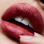 Buy M.A.C Satin Lipstick - Retro (3 g) - Purplle