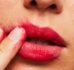 Buy M.A.C Lipstick / Mini - Relentlessly Red (1.8 g) - Purplle
