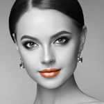 Buy Mattlook Power Last Lip Stain Crayon LipstickA A Rich Colour, Non Transfer, Mask Proof & Luxurious Creamy Matte, Touch Wood (1.3 gm) - Purplle