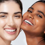 Buy Mamaearth Glow Full Coverage Compact SPF 30 with Vitamin C & Turmeric - 04 Natural Glow - 9 gm - Purplle