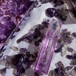 Buy Makeup Revolution Crystal Aura Lip Oil Amethyst (2.5 ml) - Purplle