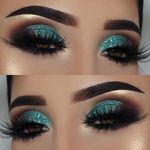 Buy Me-On Born to Glow Pro Makeup Glitter Eyeshadow Palette Shade#1 - Purplle