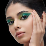 Buy SUGAR Cosmetics Blend The Rules Matte Eyeshadow Palette | SmudgeProof - 07 Ivy (Enchanting Emeralds) | 10.4 gm - Purplle