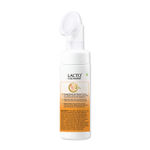 Buy Lacto Calamine Vitamin C Foaming Face wash| Brightens skin & Moisturises| With Built-in foaming Brush|Sulphate free face wash| Paraben Free| 150 ml - Purplle