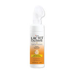 Buy Lacto Calamine Vitamin C Foaming Face wash| Brightens skin & Moisturises| With Built-in foaming Brush|Sulphate free face wash| Paraben Free| 150 ml - Purplle