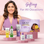 Buy Lacto Calamine Clear Skin Bliss Box With Face Wash, Toner, Lotion, Sunscreen, Wipes| All Occasion Oil-Free Radiance gift set with 5 Signature products 330gm +30N Usable Wipes - Purplle