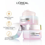 Buy L'Oreal Paris Glycolic Bright Day Cream with SPF 17, 50ml |Skin Brightening & Visibly Minimizes Spots For Even Glowing Skin - Purplle