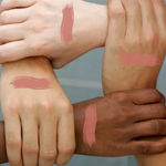 Buy KINDED Liquid Lip Colour Lipstick Lip Gloss Vitamin E Enriched (6 ml, Matte Finish, Perfect Nude) - Purplle