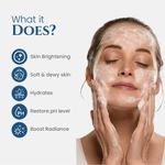 Buy Uniqaya Vitamin C Foaming Face Wash For Brightening & Glowing Skin 100 ml - Purplle