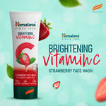 Buy Himalaya Brightening Vitamin C Strawberry Face Wash | Brightening Face Cleanser | Remove Dull Skin | 100 ml - Purplle