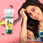 Buy Biotique Pineapple Oil Control Foaming Face Wash (150 ml) - Purplle