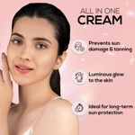 Buy Renee Lumi Glow Highlighting Sunscreen with SPF 50, Lightweight & Non-Sticky, No White Cast, Protact against UVA-UVB, Radiant Finish, Protect, nourishes skin With Niacinamide and Hyaluronic acid, 50 gm - Purplle
