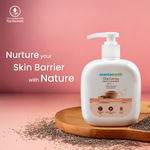 Buy Mamaearth Chia Calming Face Cleanser with Chia Seed & Ceramides for Dry & Sensitive Skin 180 ml |hydrated glow| Strengthens Skin’s Natural Barrier | Co-Created with Dermats | Non-foaming | Fragrance & Soap Free - Purplle