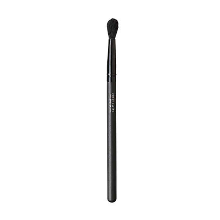 Buy Oriflame Professional Eye Blending Brush - Purplle