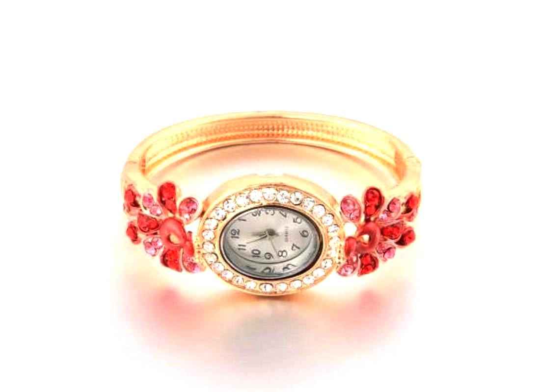 Buy Crunchy Fashion Rose Gold Plated Analogue Silver Dial Women'S Bracelet Watch - Purplle