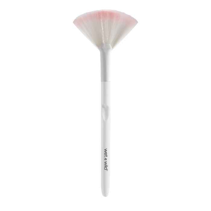 Buy Wet n Wild Makeup Brush - Fan Brush - Purplle