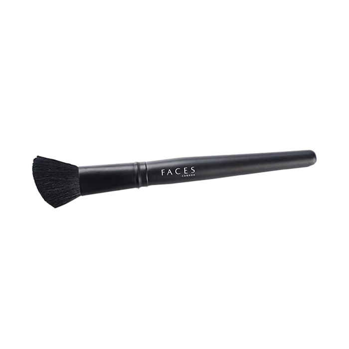 Buy FACES CANADA Blush Brush | Easy Swipe | Precise Definition | Smooth Application | Flawless Finish | Impeccable Grip | Supremely Soft And Luxurious Synthetic Bristles - Purplle
