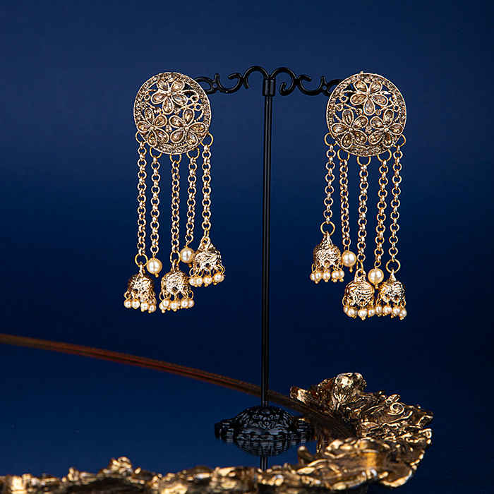 Buy Queen Be Floral Tops And Drop Earring - EV19001 - Purplle