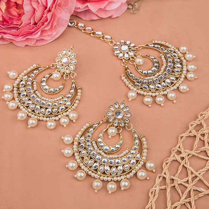 Buy Queen Be Bollywood Diva Kundan Mangtikka and Chandbali Earring Set - Purplle