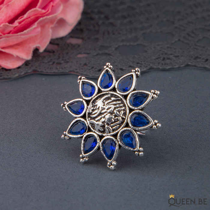 Buy Queen Be Oxidised Blue Aster Flower Cocktail Ring - Purplle