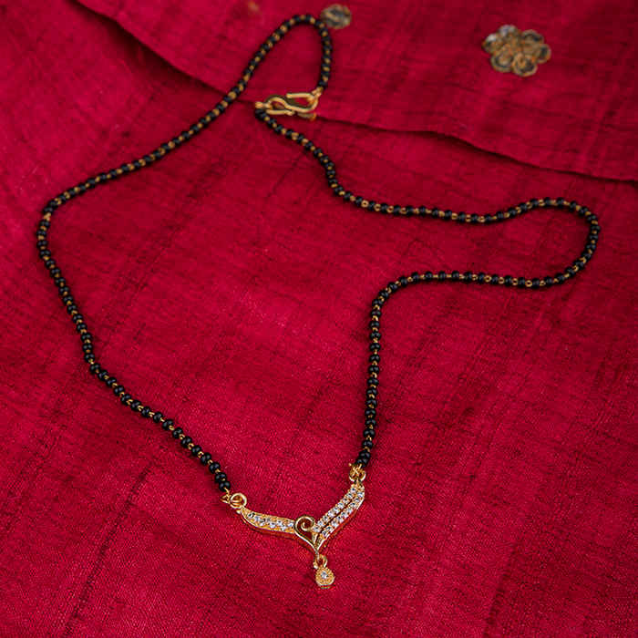 Buy Queen Be Dainty Beauty Mangalsutra - Purplle