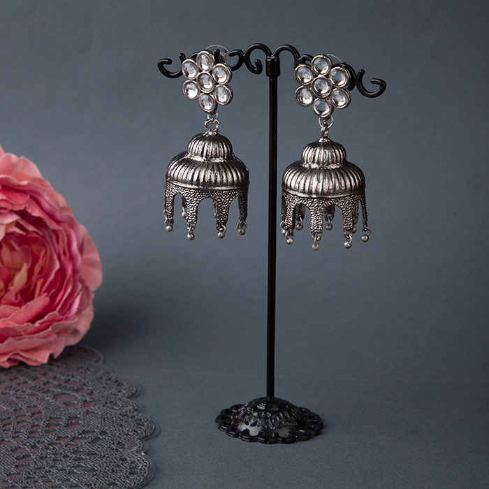 Buy Queen Be Floral Panache Earrings - Purplle