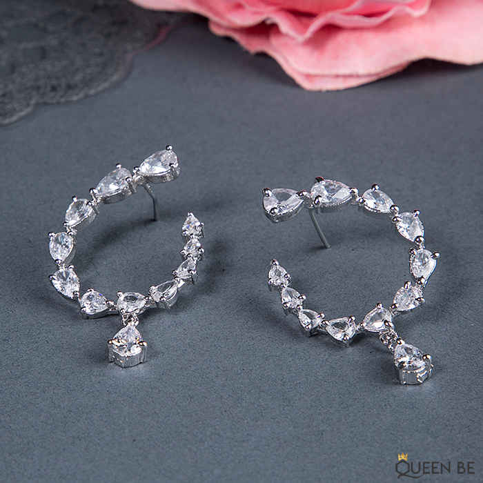 Buy Queen Be Brilliant Allure Earrings - Purplle