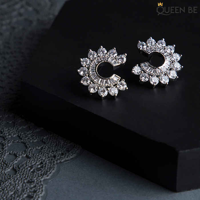 Buy Queen Be Radiant C Stud White Earrings - Purplle