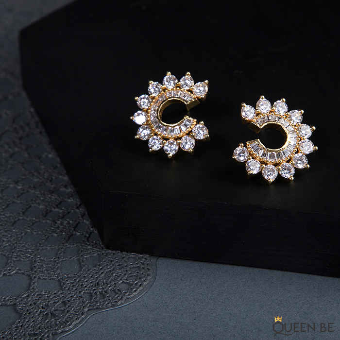 Buy Queen Be Radiant C Stud Gold Earrings - Purplle