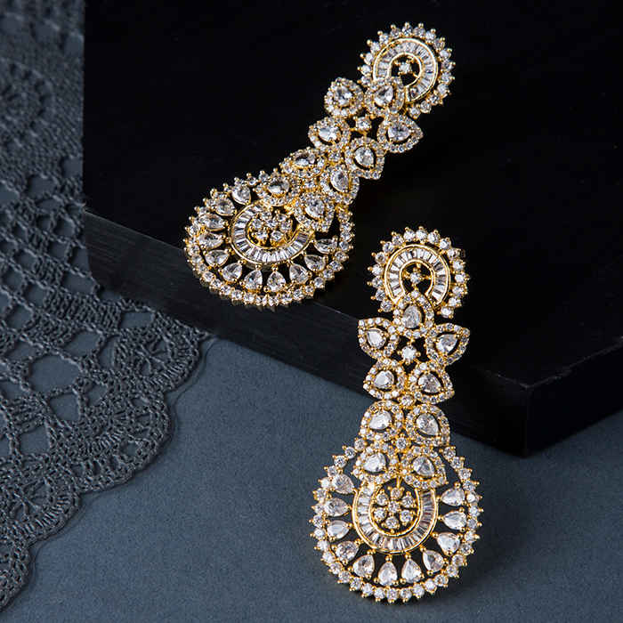 Buy Queen Be Circle Medley Gold Earrings - Purplle