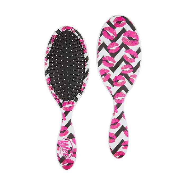 Buy Wet Brush ORIGINAL DETANGLER LOVE-KISSES - Purplle