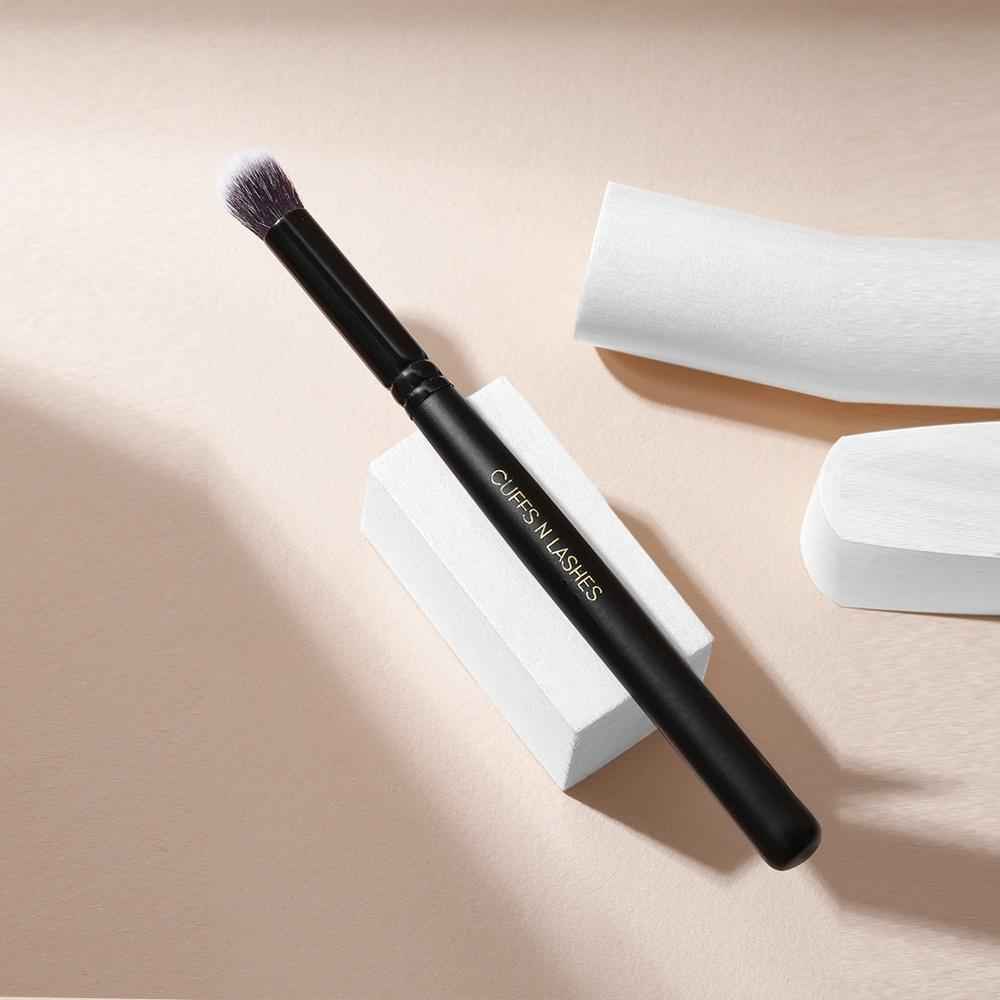 Buy Cuffs N Lashes Makeup Brushes, E009, Big Crease Brush - 1 pc - Purplle