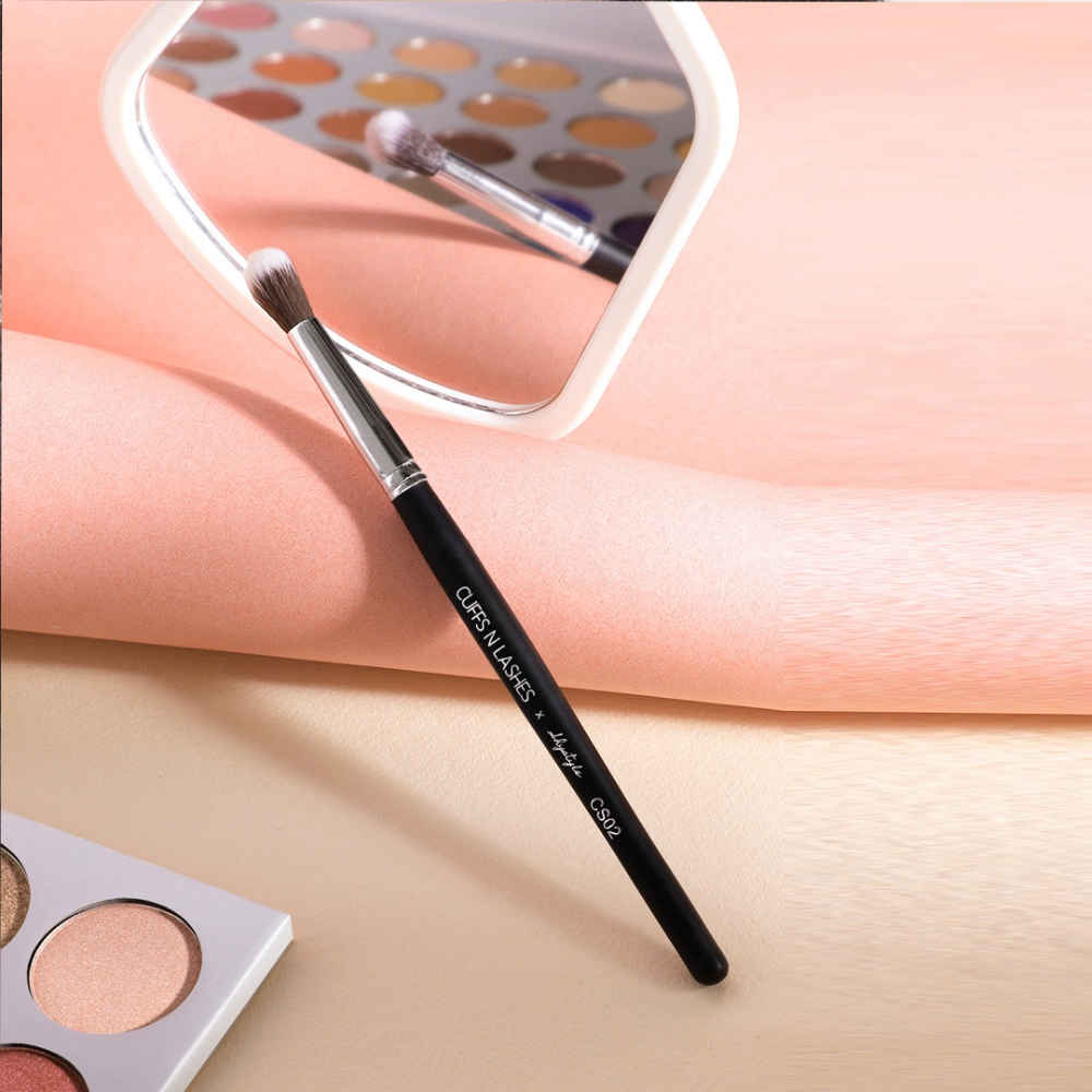 Buy Cuffs N Lashes X Shystyles Makeup Brushes, CS02 Fluffy Brush - 1 Pc - Purplle