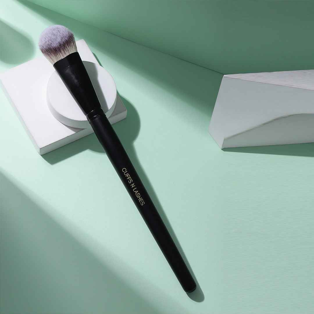 Buy Cuffs N Lashes Makeup Brushes, F016 Foundation Brush - 1 pc - Purplle