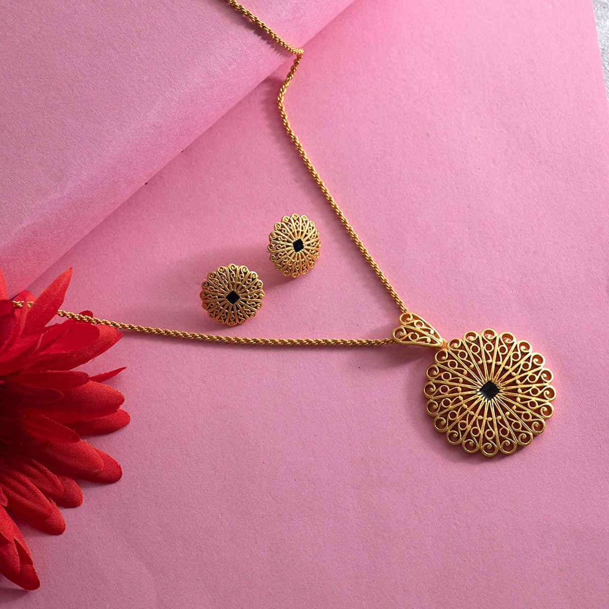 Buy Estele Gold Plated Round Shaped Pendant Set for Women - Purplle