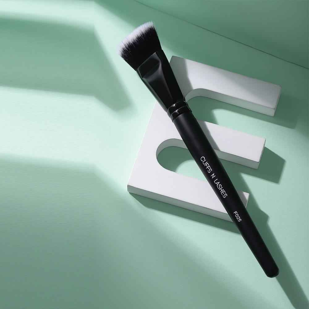 Buy Cuffs n Lashes Makeup Brushes F025 Big Bronzer/Contour Brush - 1 pc - Purplle