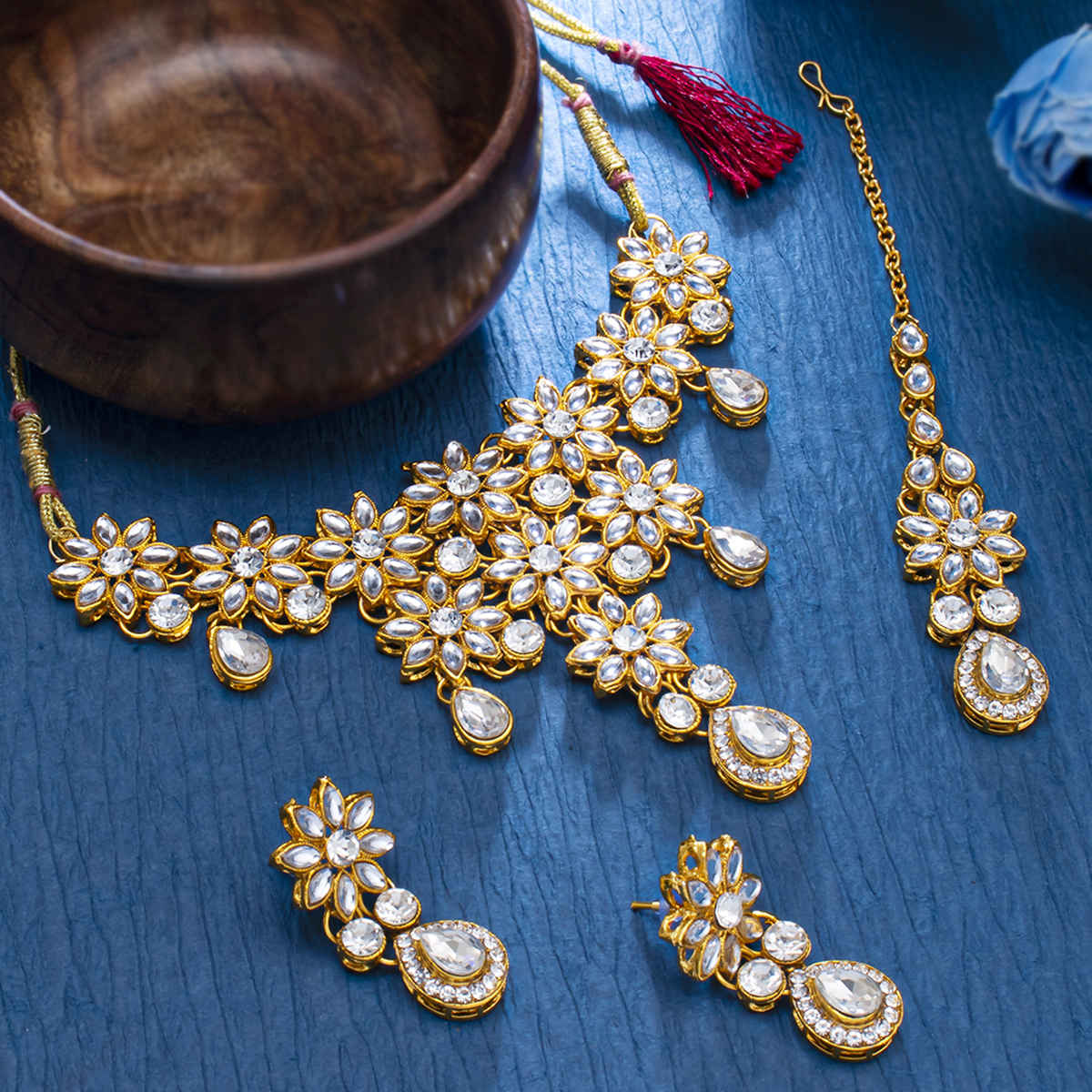 Buy Sukkhi Lavish Gold Plated Choker Necklace Set for Women - Purplle