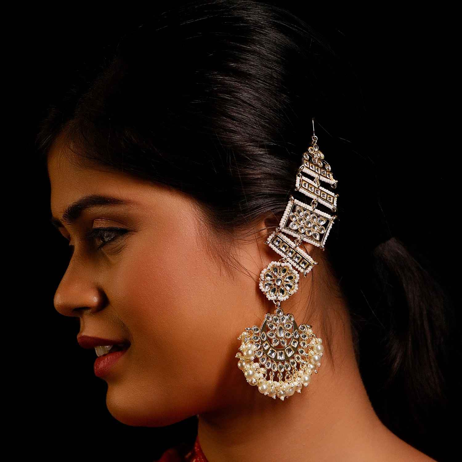 Buy Ishhaara Rajwadi Earrings With Holder - Purplle