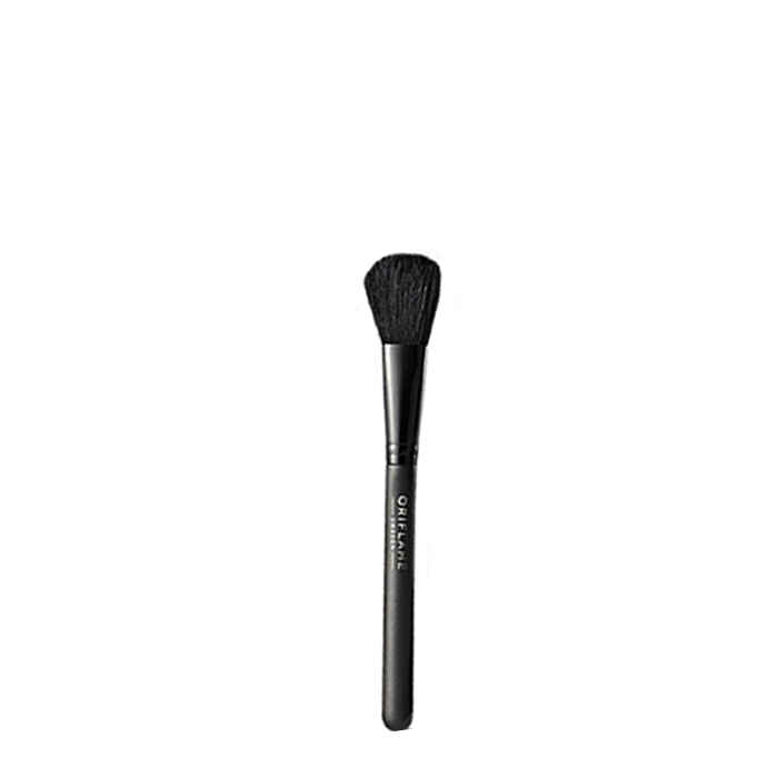 Buy Oriflame Blush Brush - Purplle