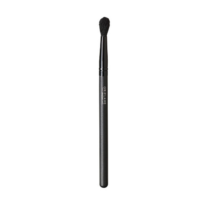 Buy Oriflame Professional Eye Blending Brush - Purplle