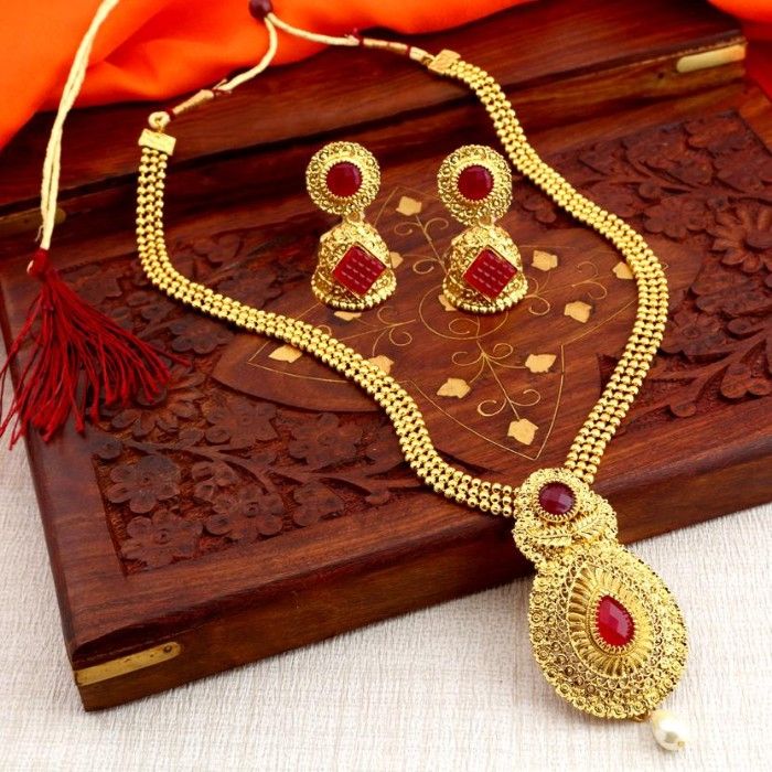 Buy Sukkhi Graceful Gold Plated Traditional Jewellery Necklace Set For Women - N71796GLDPAP850 - Purplle
