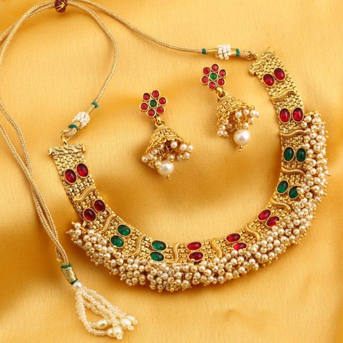 Buy Sukkhi Delightly Reversible Red And Green Gold Plated Necklace Set For Women - N71912GLDPGA092017 - Purplle