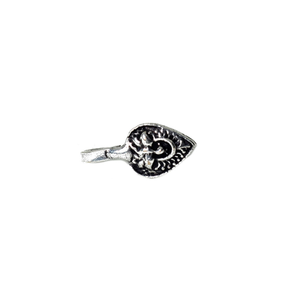 Buy Ferosh Leaf Swan Silver Oxidised Clip on Nose Pin - Purplle