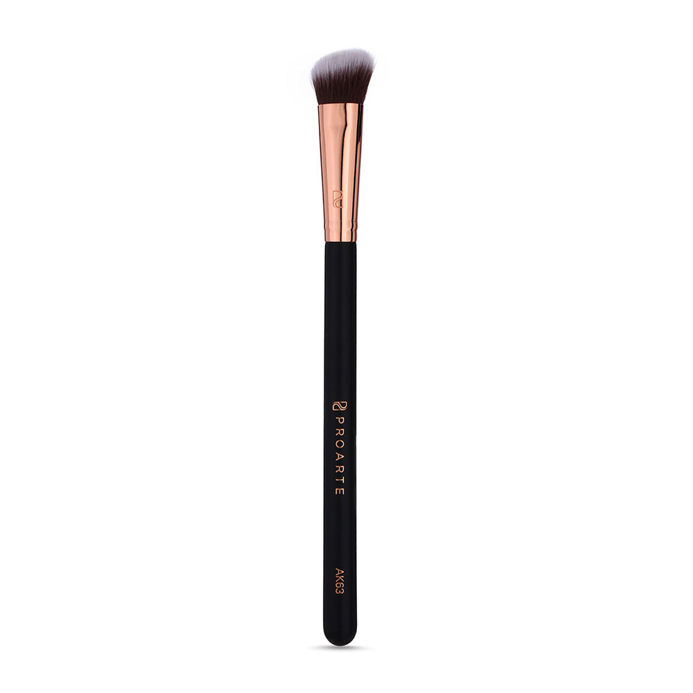 Buy Proarte AK-63 Mini Angled Kabuki Brush Black - Purplle