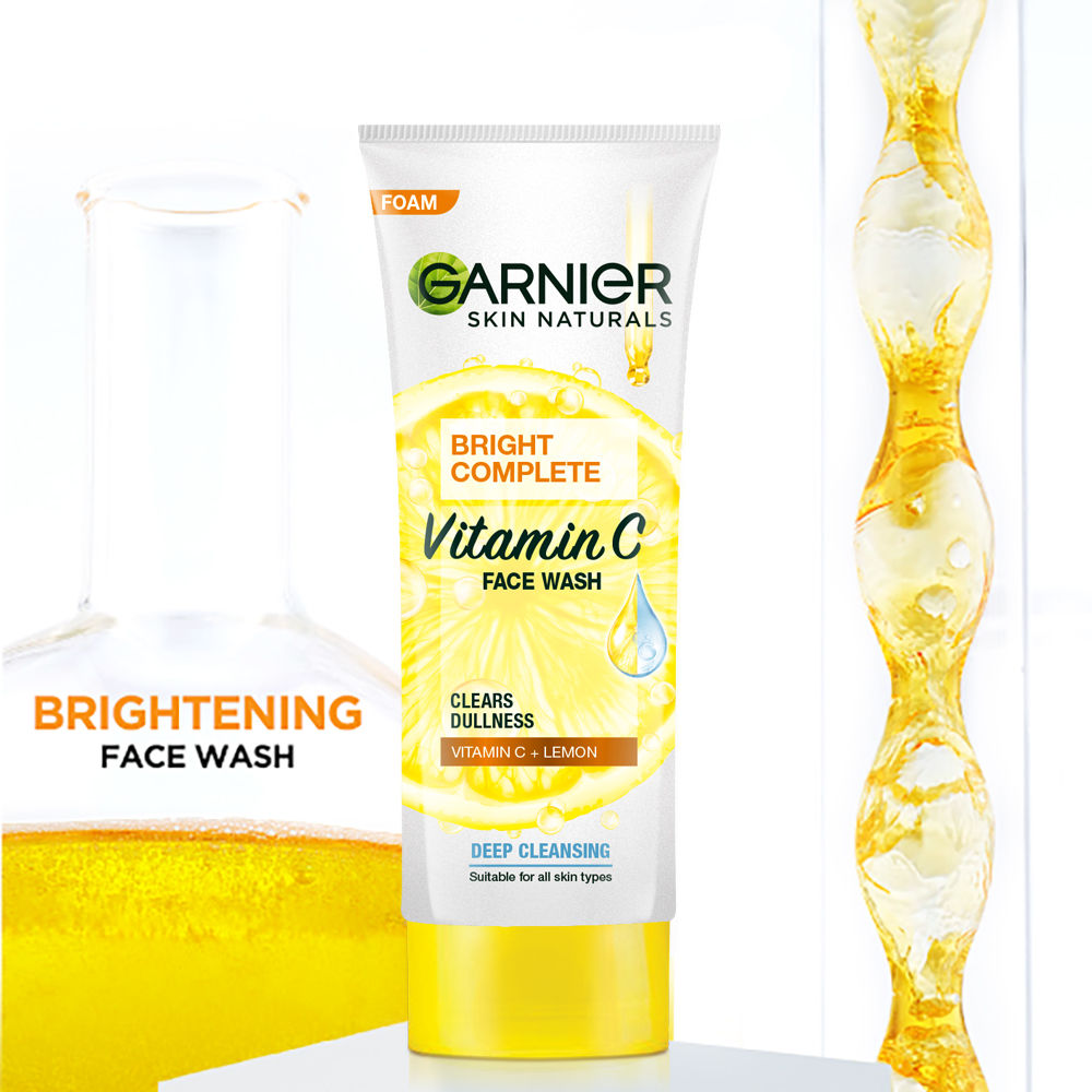 Buy Garnier Bright Complete Brightening Facewash (50 g) - Purplle