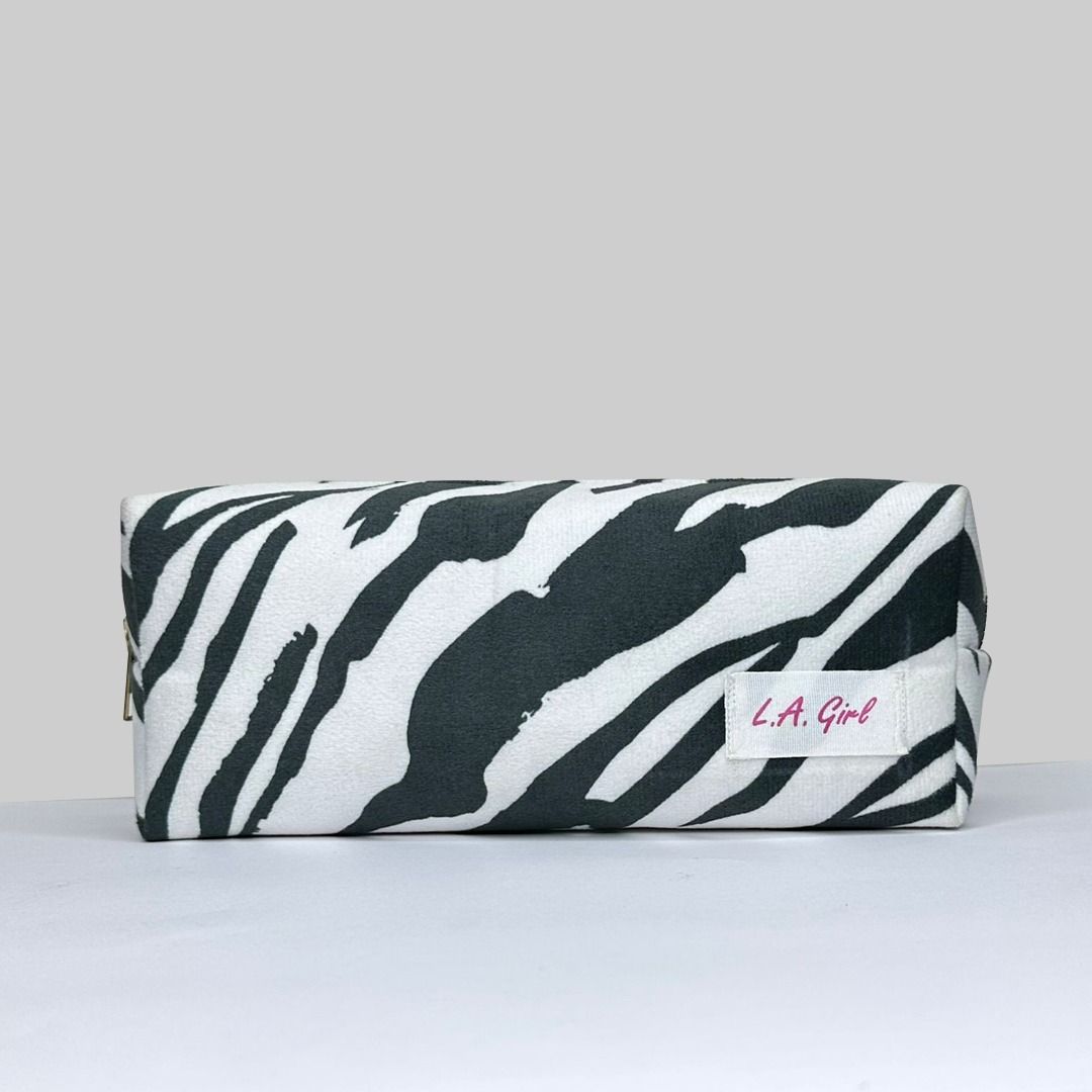 L.A. Girl Pouch 1pc
