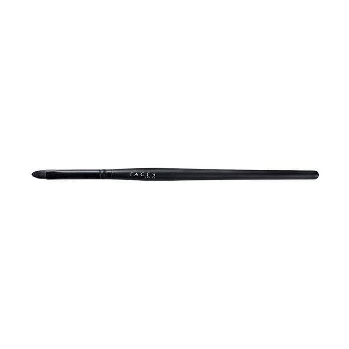 Buy FACES CANADA Lip Filler | Lip Defining Brush | Soft Firm Fibers | Flat And Small Tapered Point | Easy Swipe | Precise Definition | Smooth Application | Flawless Finish - Purplle