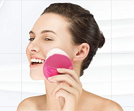 Ultrasonic Cleaning Brush to exfoliate skin naturally