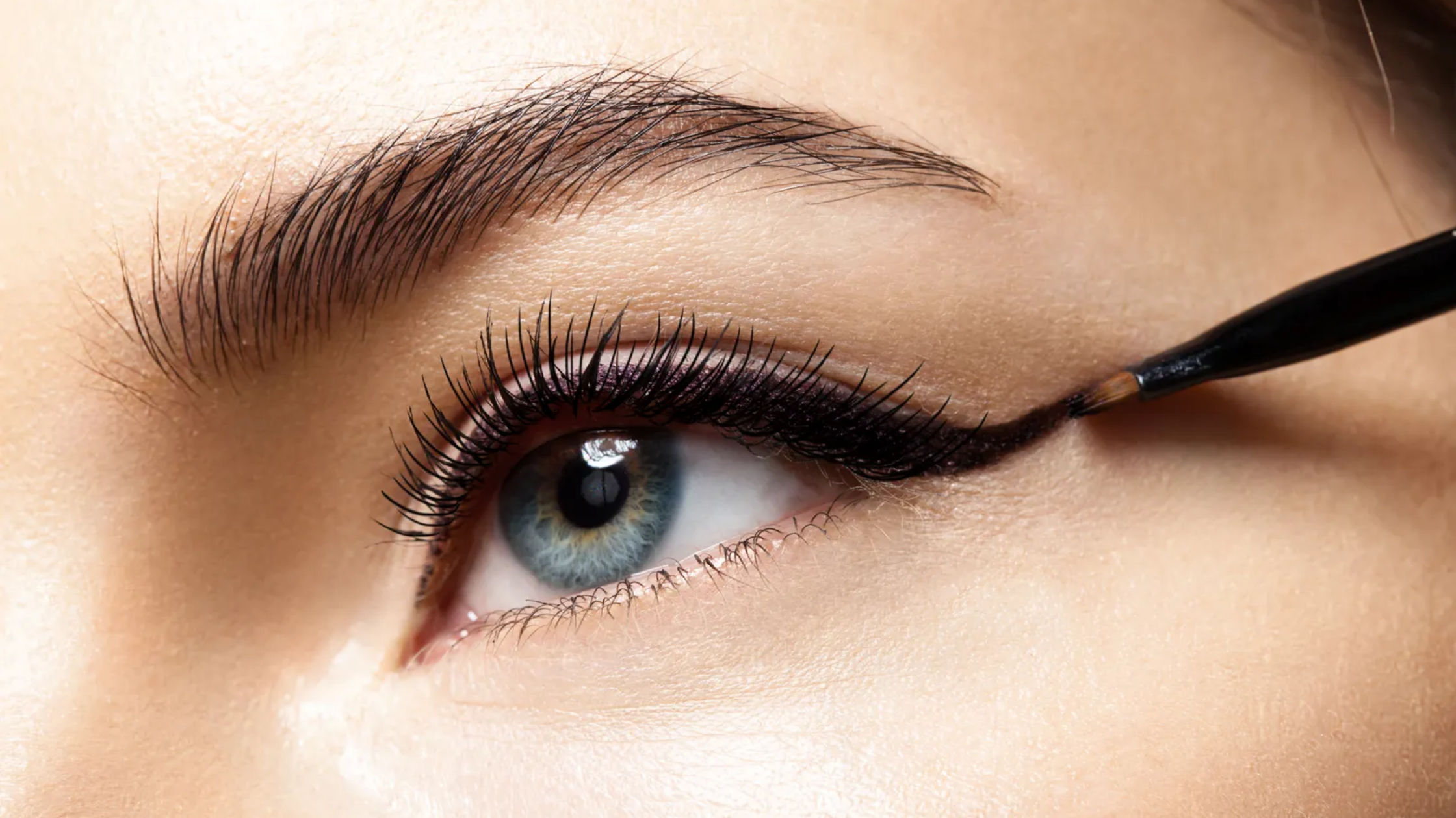 Beginner Guide Applying Eyeliners The Right Way!